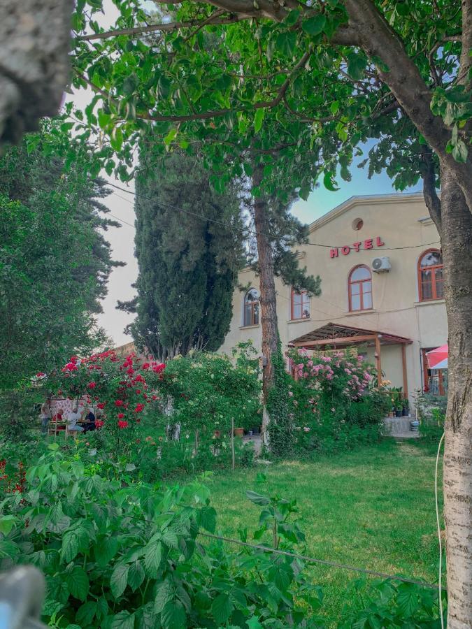 Hotel Kakhaberi Tetritskaro Eksteriør bilde